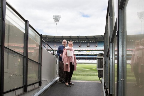 Ultimate Sports Lovers Bus Tour Of Melbourne - Schoolies Week Accommodation 3