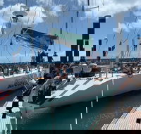 2-Night Whitsundays Sailing Cruise incl. Whitehaven Beach  Great Barrier Reef - Schoolies Week Accommodation