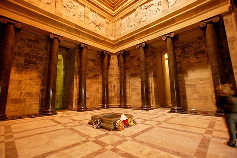 Shrine Cultural Guided Tour In Melbourne - Schoolies Week Accommodation 4
