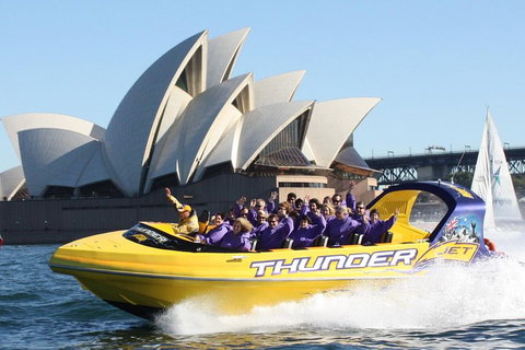30-Minute Sydney Harbour Jet Boat Ride: Thunder Twist - Schoolies Week Accommodation 3