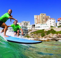 Bondi Like a Local Half-Day Sightseeing Tour Including Surf Lesson