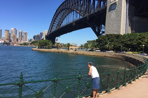 Small Group Essential Sydney Tour Including Lunch - Schoolies Week Accommodation 2