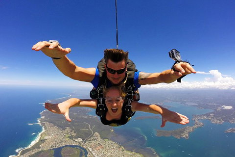 Skydive Sydney-Newcastle Up To 15,000ft Tandem Skydive - Schoolies Week Accommodation 0