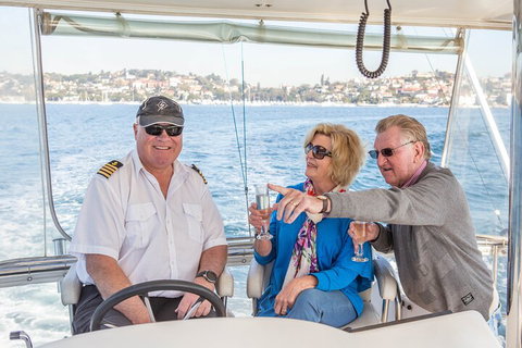 Private Sydney Harbour Lunch Cruise Including Unlimited Drinks - Schoolies Week Accommodation 4